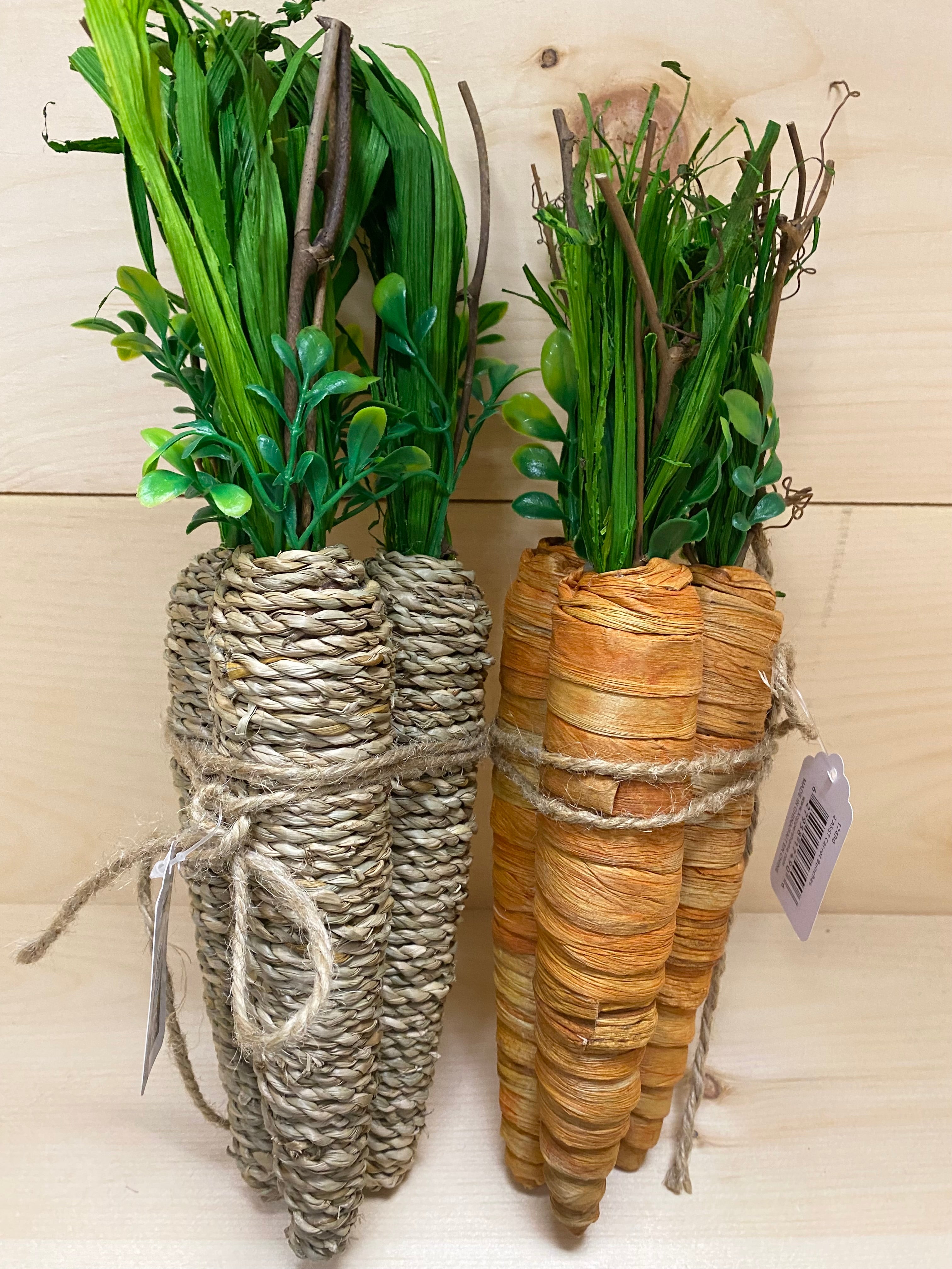 Bunches of 3 Decorative Carrots